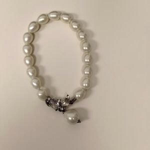 Monet, White, Faux Pearl, 7 inch, Stretch Bracelet